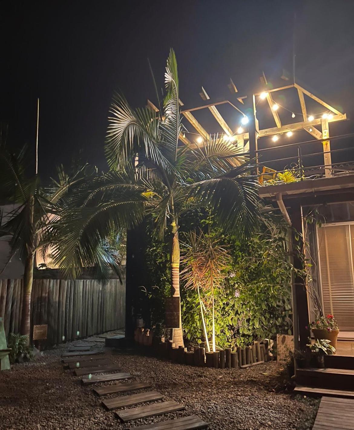 Capim Limao Containers Do Rosa Villa Praia do Rosa Kültér fotó